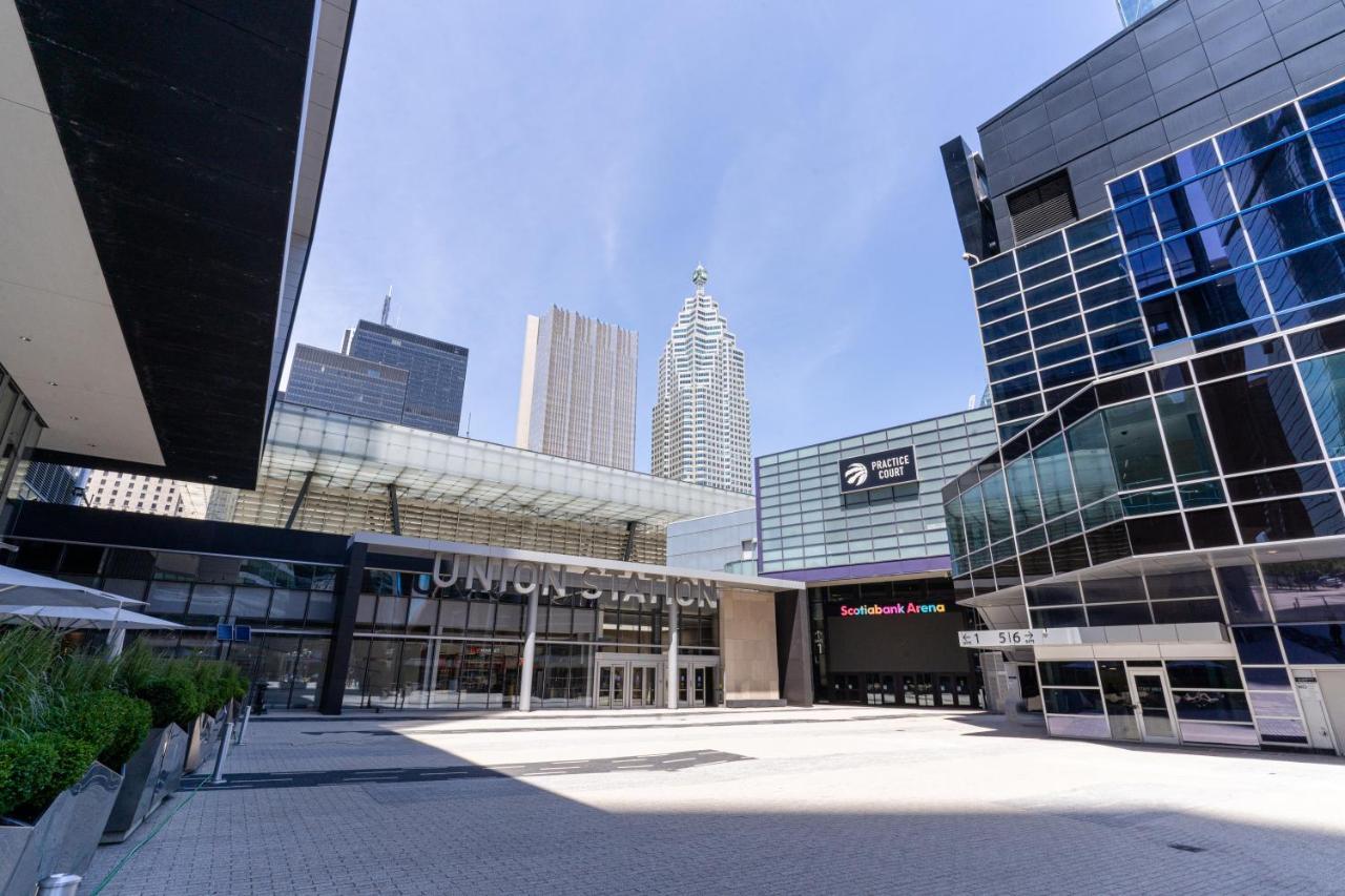 Beautiful Modern Toronto Luxurious Scotiabank Arena Aparthotel Bagian luar foto