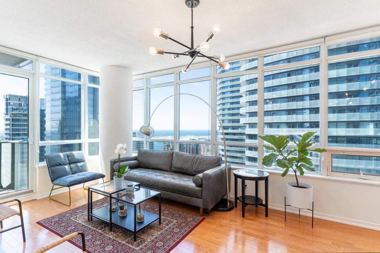 Beautiful Modern Toronto Luxurious Scotiabank Arena Aparthotel Bagian luar foto