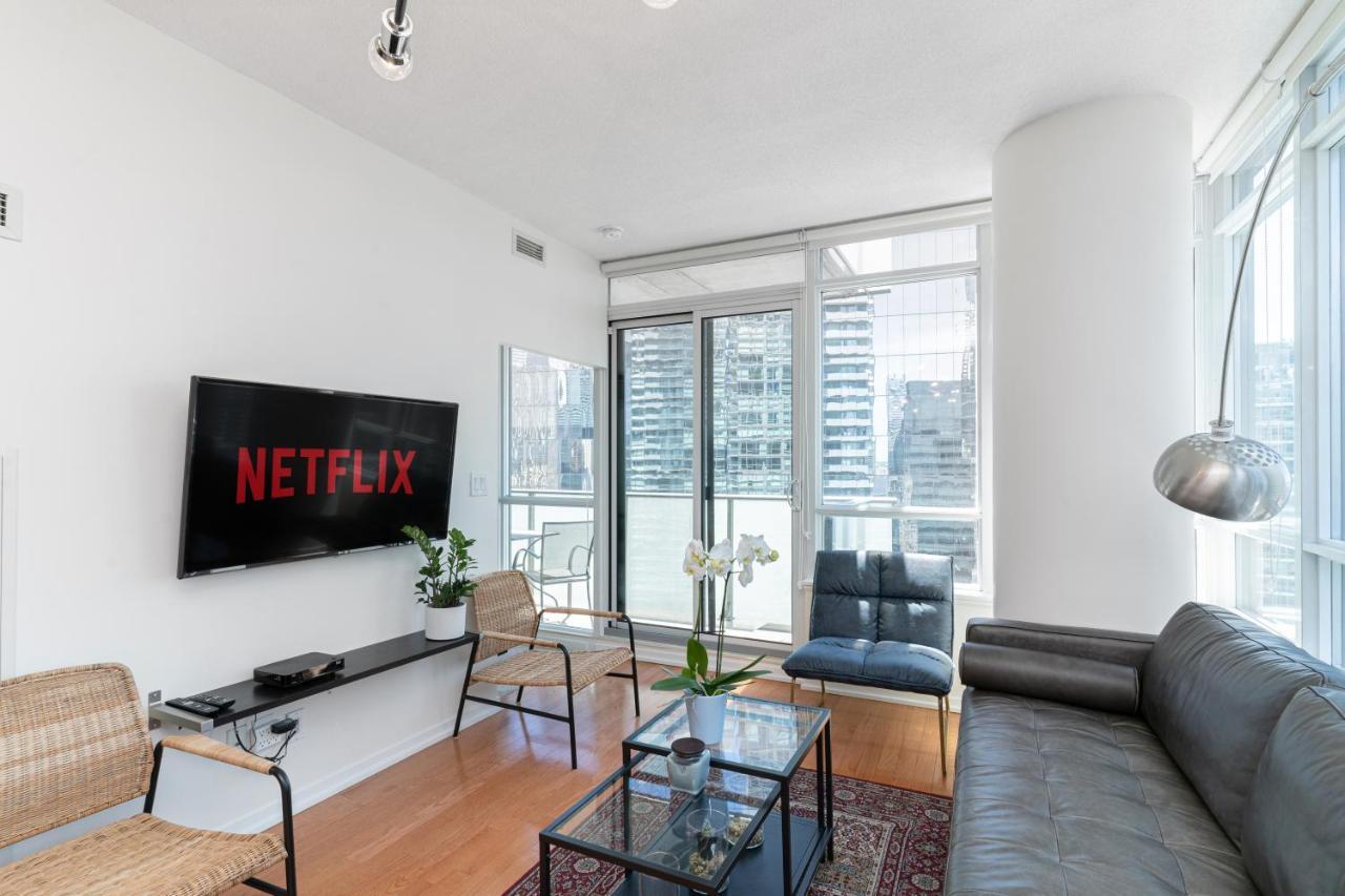 Beautiful Modern Toronto Luxurious Scotiabank Arena Aparthotel Bagian luar foto
