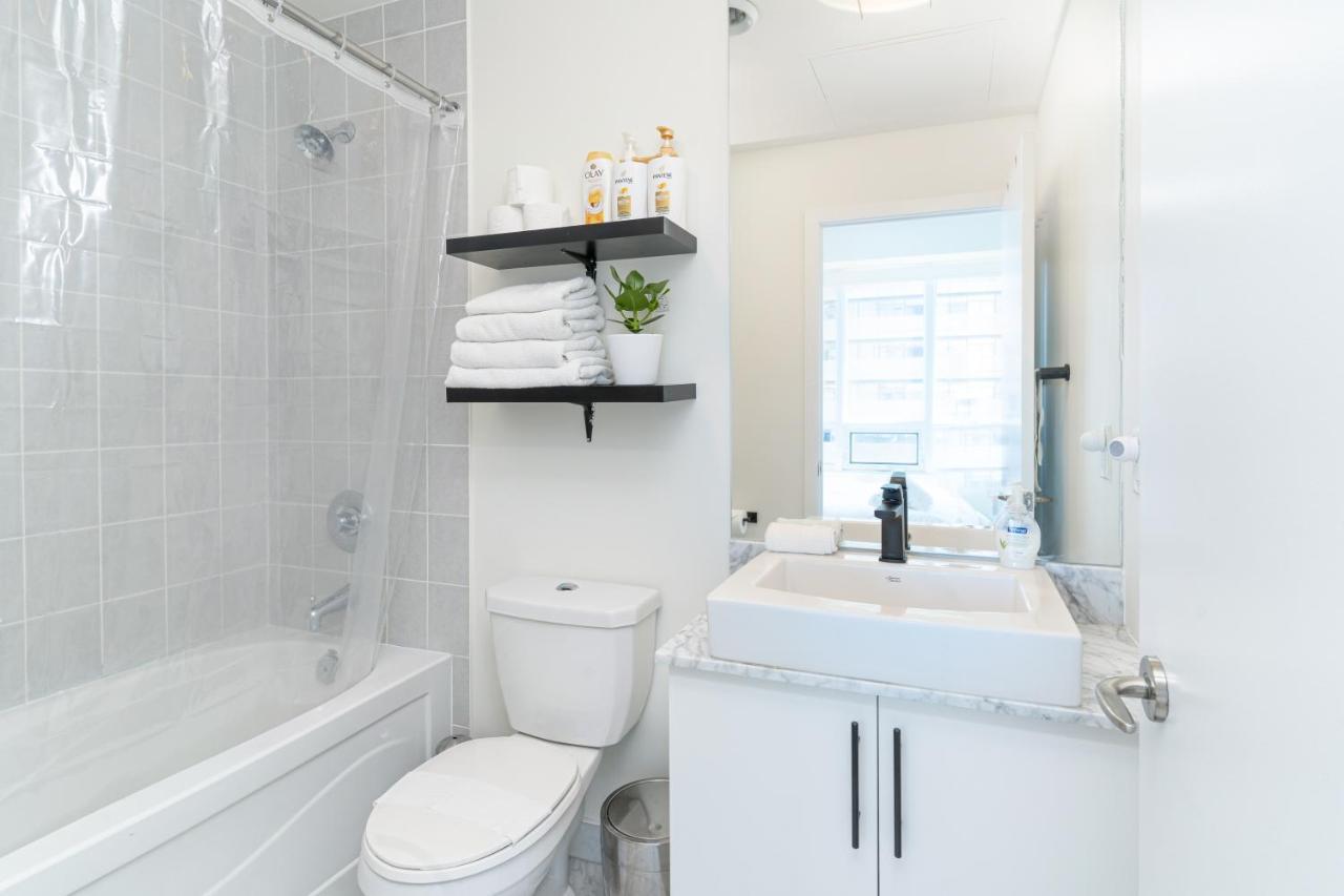 Beautiful Modern Toronto Luxurious Scotiabank Arena Aparthotel Bagian luar foto