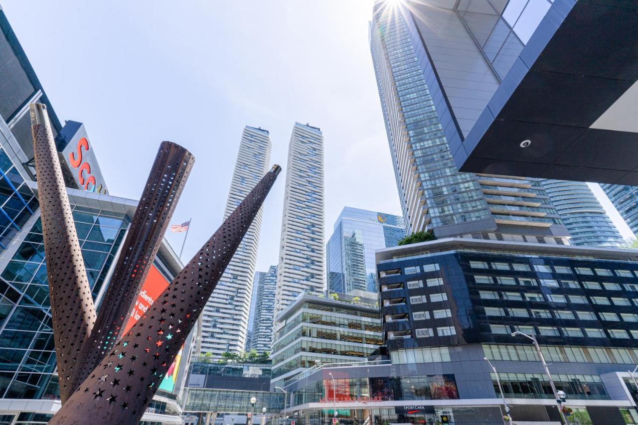 Beautiful Modern Toronto Luxurious Scotiabank Arena Aparthotel Bagian luar foto